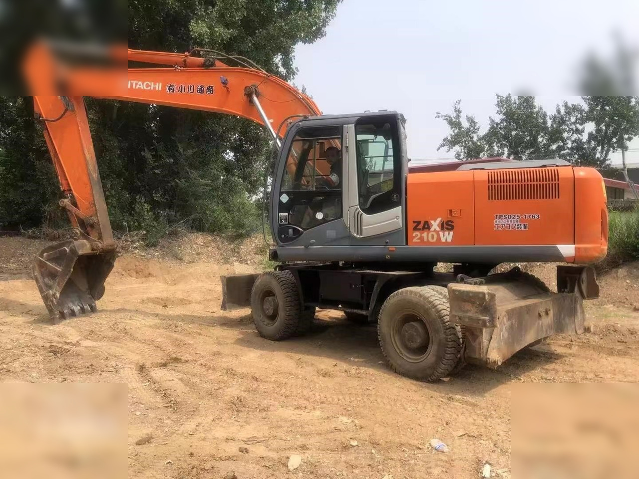 HITACHI ZX210W - Багер на тркала: слика 4 HITACHI ZX210W - Багер на тркала: слика 4