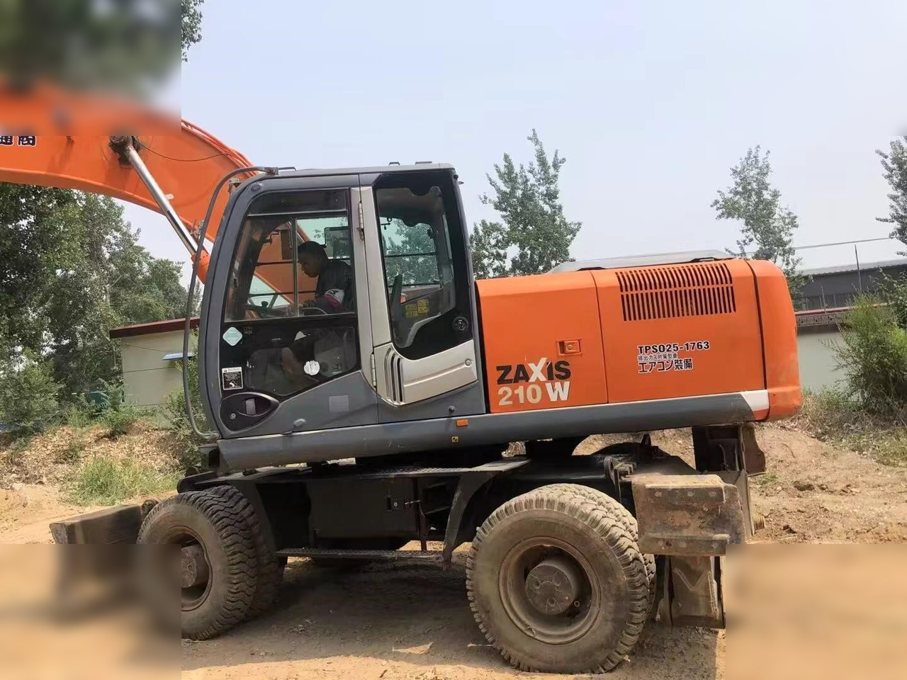 HITACHI ZX210W - Багер на тркала: слика 5 HITACHI ZX210W - Багер на тркала: слика 5