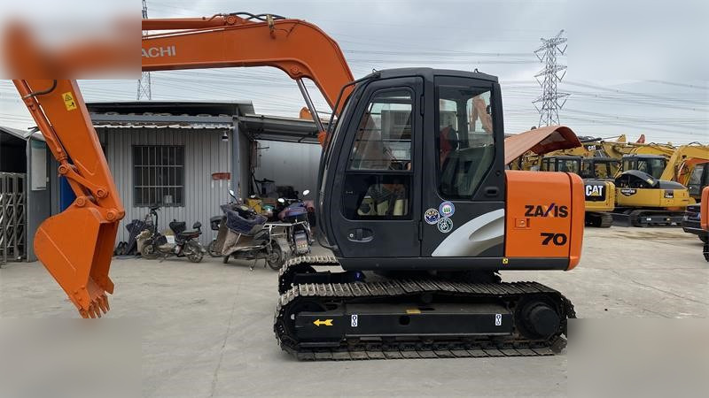 Багер гасеничар HITACHI ZX70: слика 1