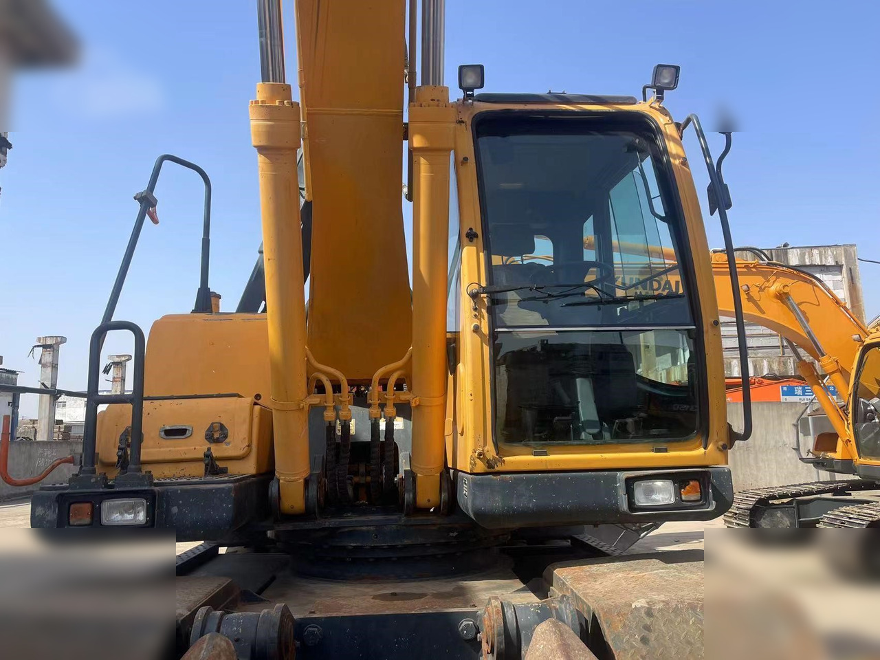 HYUNDAI ROBEX 210W-9 - Багер на тркала: слика 5 HYUNDAI ROBEX 210W-9 - Багер на тркала: слика 5