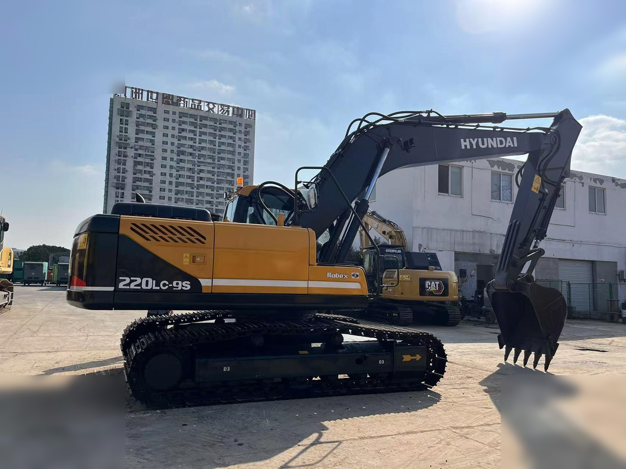 HYUNDAI ROBEX 220 LC-9S - Багер гасеничар: слика 2 HYUNDAI ROBEX 220 LC-9S - Багер гасеничар: слика 2