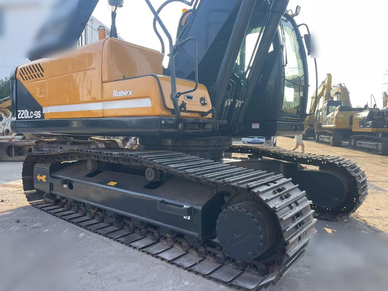 HYUNDAI ROBEX 220 LC-9S - Багер гасеничар: слика 4 HYUNDAI ROBEX 220 LC-9S - Багер гасеничар: слика 4