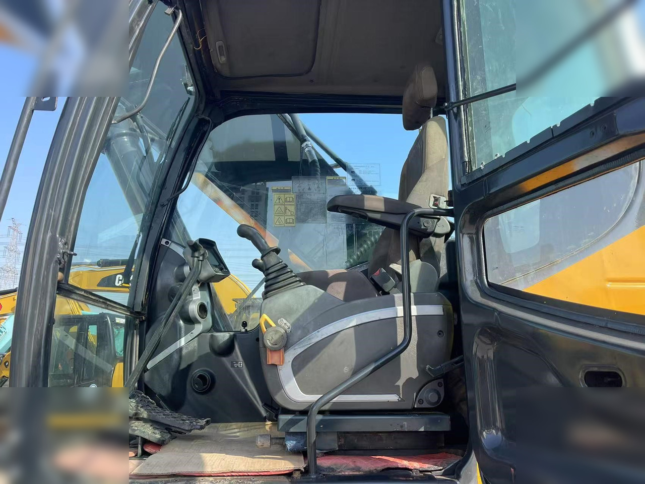 HYUNDAI ROBEX 330 LC-9S - Багер гасеничар: слика 4 HYUNDAI ROBEX 330 LC-9S - Багер гасеничар: слика 4