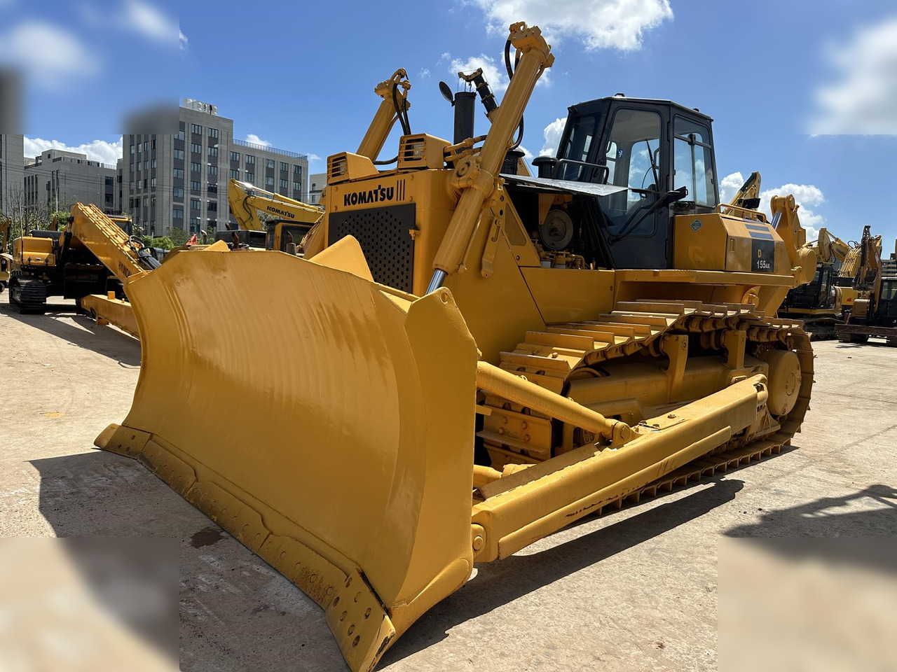 KOMATSU D155A-5 - Булдожер: слика 2 KOMATSU D155A-5 - Булдожер: слика 2