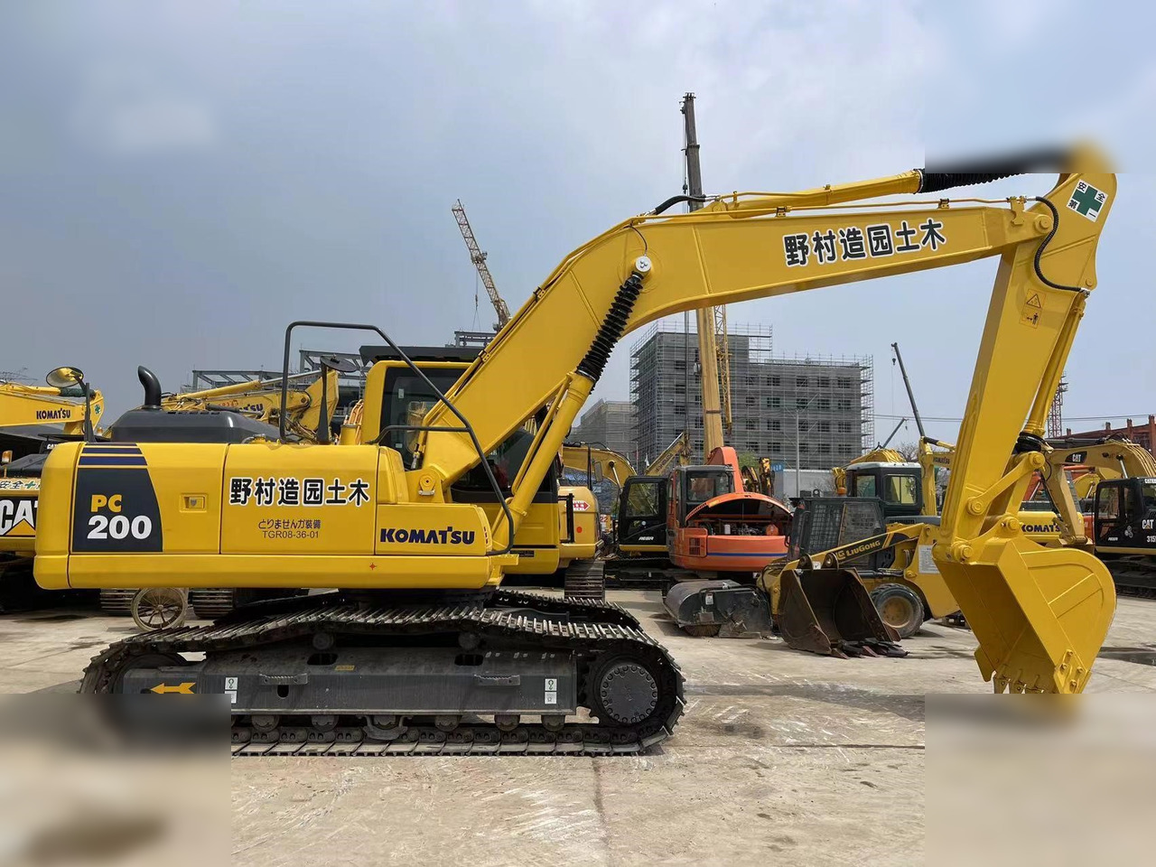 KOMATSU PC200-8 - Багер гасеничар: слика 1 KOMATSU PC200-8 - Багер гасеничар: слика 1