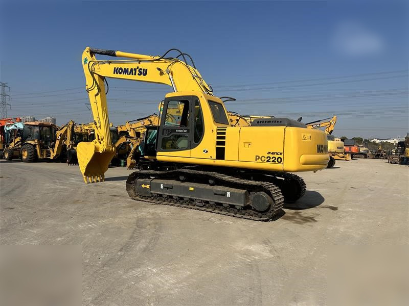 KOMATSU PC220-6 - Багер гасеничар: слика 1 KOMATSU PC220-6 - Багер гасеничар: слика 1
