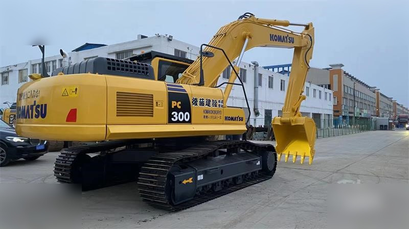 KOMATSU PC300-8M0 - Багер гасеничар: слика 1 KOMATSU PC300-8M0 - Багер гасеничар: слика 1
