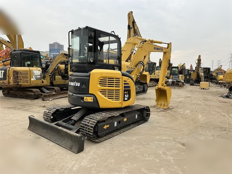 KOMATSU PC50MR-2 - Мини багер: слика 2 KOMATSU PC50MR-2 - Мини багер: слика 2