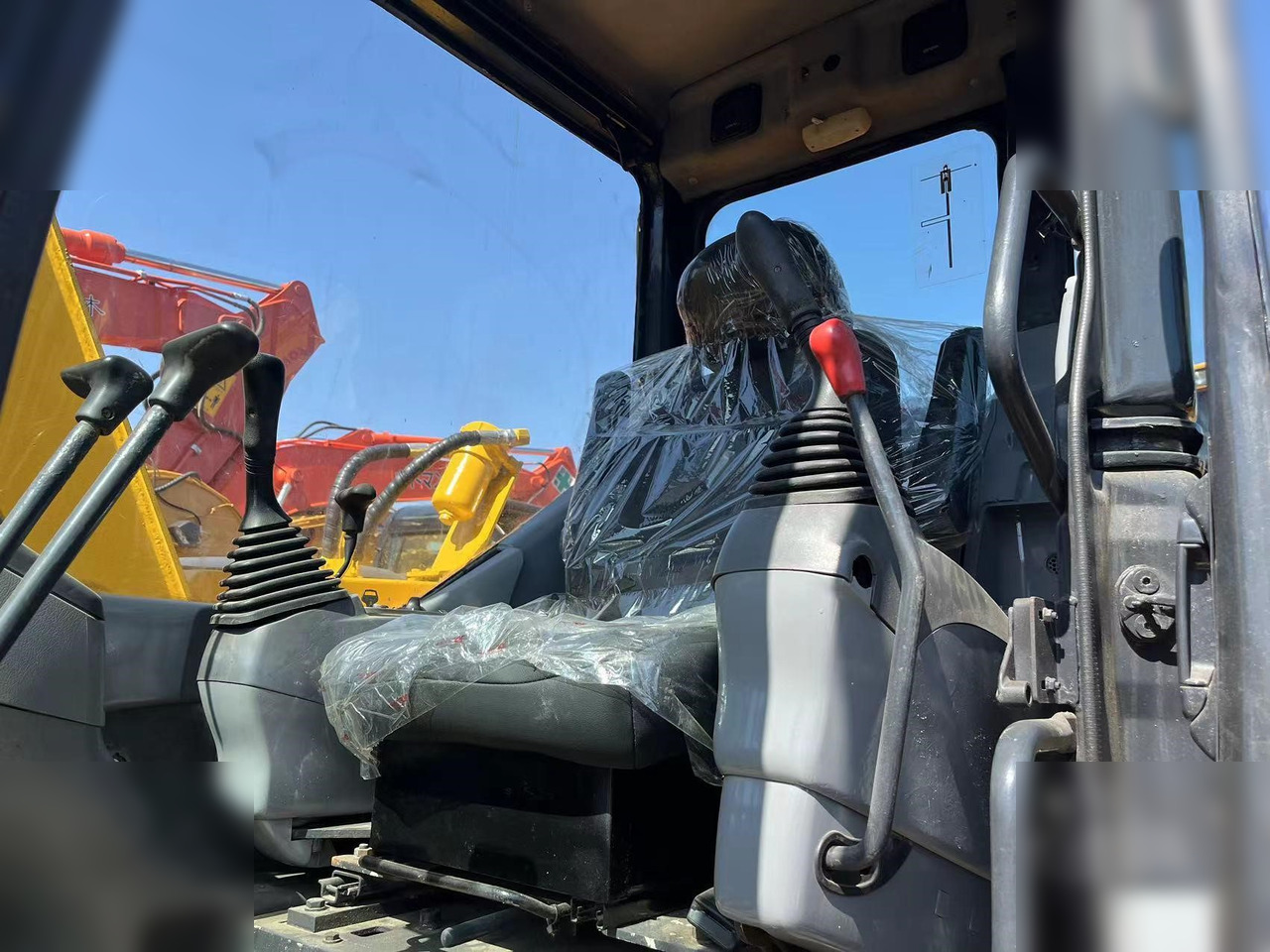 KOMATSU PC78US - Багер гасеничар: слика 4 KOMATSU PC78US - Багер гасеничар: слика 4