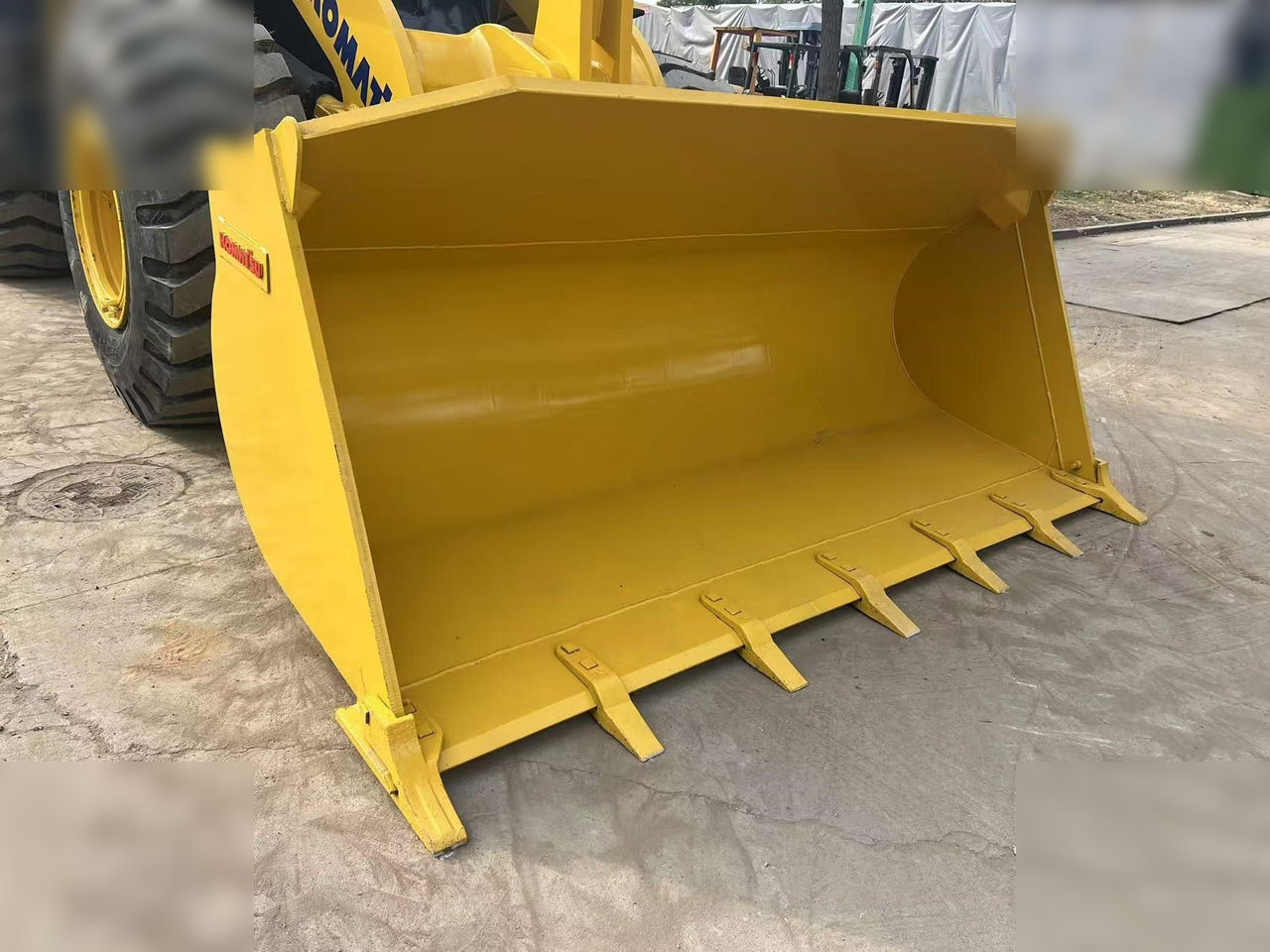 KOMATSU WA380-6 - Натоварувач на тркала: слика 5 KOMATSU WA380-6 - Натоварувач на тркала: слика 5