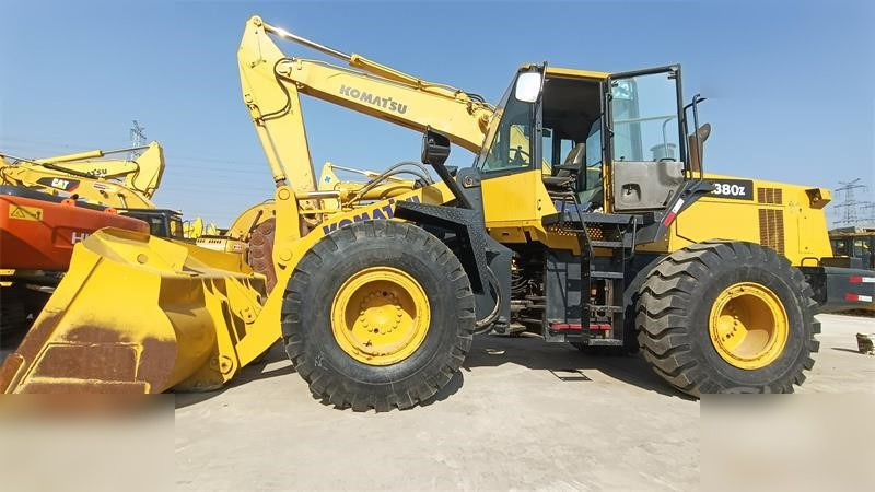 KOMATSU WA380Z-6 - Натоварувач на тркала: слика 1 KOMATSU WA380Z-6 - Натоварувач на тркала: слика 1
