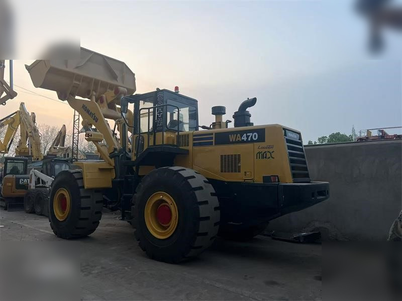 KOMATSU WA470-3 - Натоварувач на тркала: слика 2 KOMATSU WA470-3 - Натоварувач на тркала: слика 2