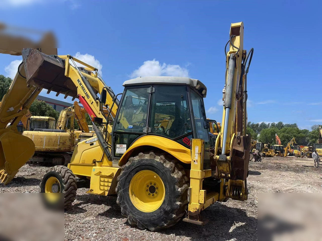 NEW HOLLAND B95B - Ровокопач: слика 3 NEW HOLLAND B95B - Ровокопач: слика 3