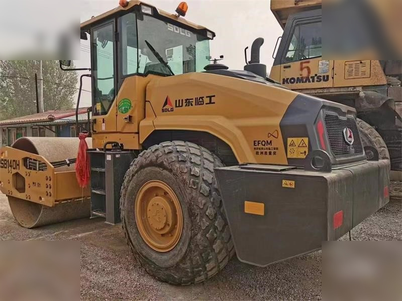 SDLG RS8140H - Компактор: слика 1 SDLG RS8140H - Компактор: слика 1