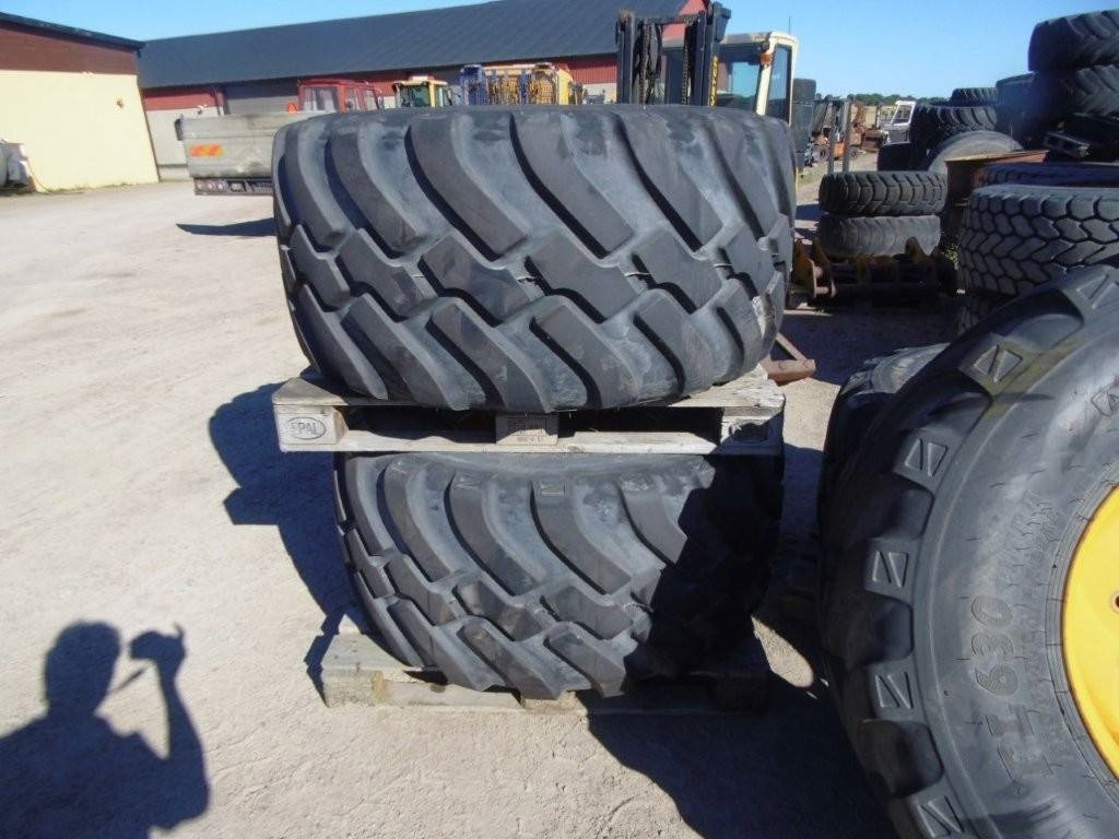 Däck Twin 600/55R - Гума за Натоварувач: слика 1 Däck Twin 600/55R - Гума за Натоварувач: слика 1