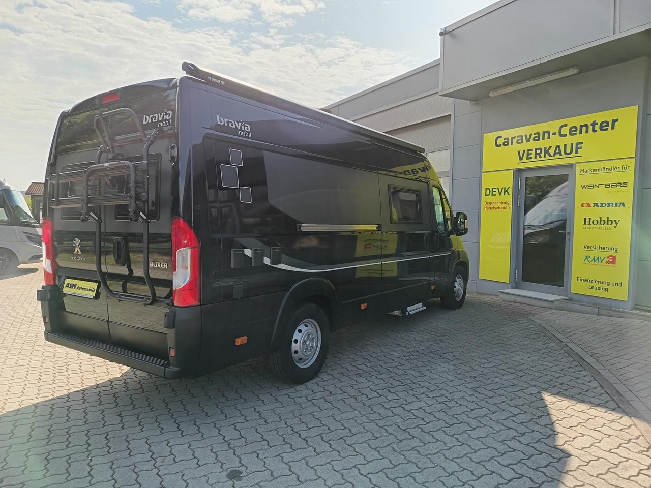 Bravia Swan 640*MARKISE*TV*SAT*FAHRRADTRÄGER*NAVI*SOLAR - Кампер комбе: слика 5 Bravia Swan 640*MARKISE*TV*SAT*FAHRRADTRÄGER*NAVI*SOLAR - Кампер комбе: слика 5