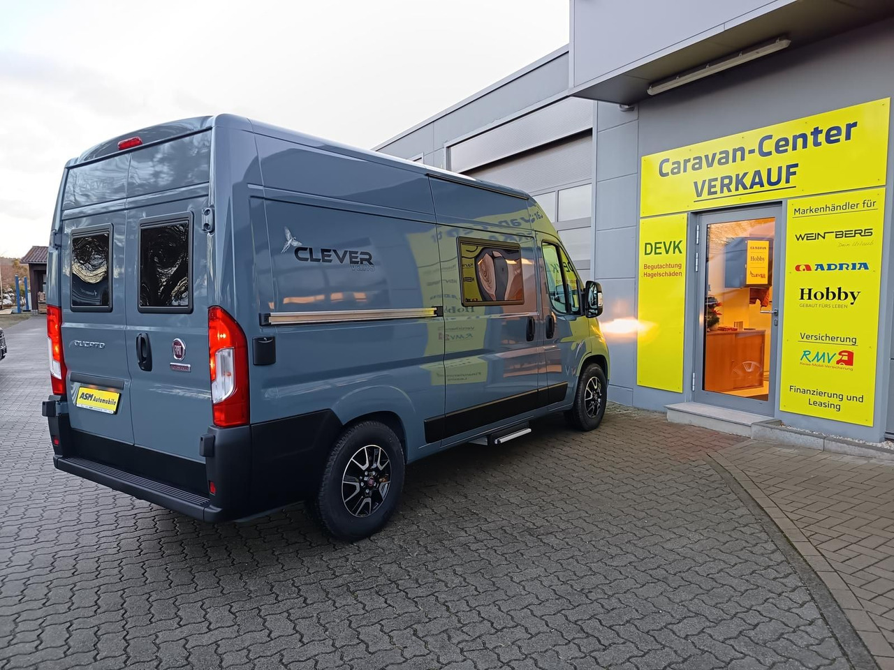 Clever Tour 540*BLACK EDITION*FINAL SALE RABATT*SOFORT* - Кампер комбе: слика 5 Clever Tour 540*BLACK EDITION*FINAL SALE RABATT*SOFORT* - Кампер комбе: слика 5