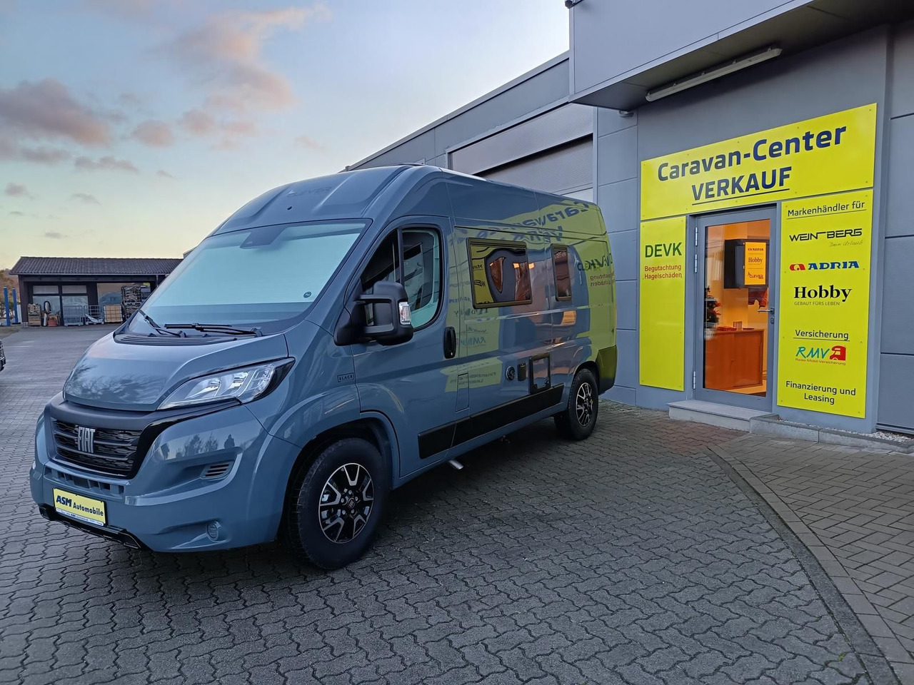 Clever Tour 540*BLACK EDITION*FINAL SALE RABATT*SOFORT* - Кампер комбе: слика 4 Clever Tour 540*BLACK EDITION*FINAL SALE RABATT*SOFORT* - Кампер комбе: слика 4