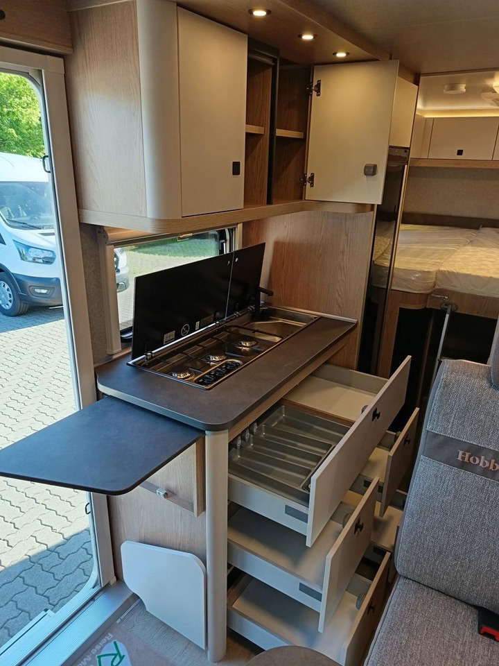 Полуинтегриран кампер Hobby Ontour C680 GE*AUTOMATIK*LITHIUM*MARKISE*SOFORT*: слика 16