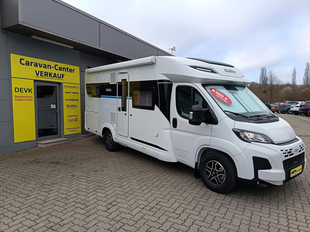 Hobby Ontour T 700 FH*180PS*CAMPERNET*LITHIUM*MARKISE* - Полуинтегриран кампер: слика 2 Hobby Ontour T 700 FH*180PS*CAMPERNET*LITHIUM*MARKISE* - Полуинтегриран кампер: слика 2