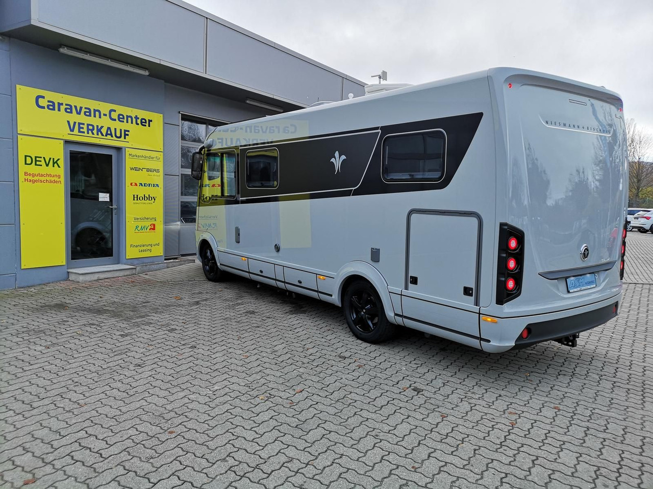 Niesmann + Bischoff iSmove 6.9 E 132 kW+AHK+SOLAR+ALDE+KLIMA+NAVI - Интегриран кампер: слика 5 Niesmann + Bischoff iSmove 6.9 E 132 kW+AHK+SOLAR+ALDE+KLIMA+NAVI - Интегриран кампер: слика 5
