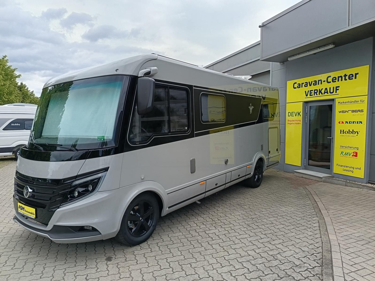 Niesmann + Bischoff iSmove 6.9 E132 kW*AHK*SOLAR*SAT*NAVI*DACHKLIMA* - Интегриран кампер: слика 4 Niesmann + Bischoff iSmove 6.9 E132 kW*AHK*SOLAR*SAT*NAVI*DACHKLIMA* - Интегриран кампер: слика 4