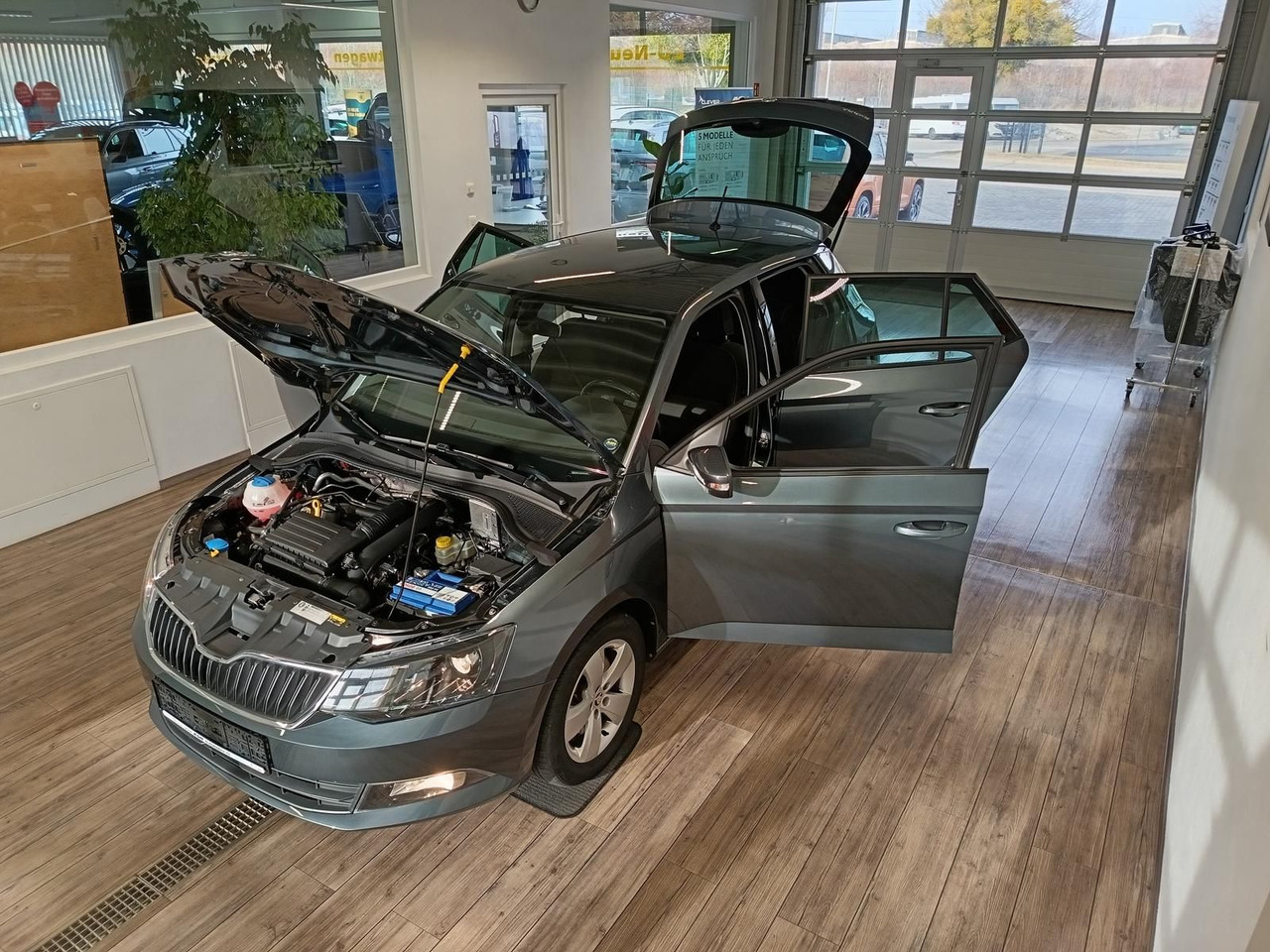 Skoda Fabia Style 1,2 TSI 81 kW DSG*PDC*SHZ*TEMP*KLIMA - Автомобил: слика 2 Skoda Fabia Style 1,2 TSI 81 kW DSG*PDC*SHZ*TEMP*KLIMA - Автомобил: слика 2