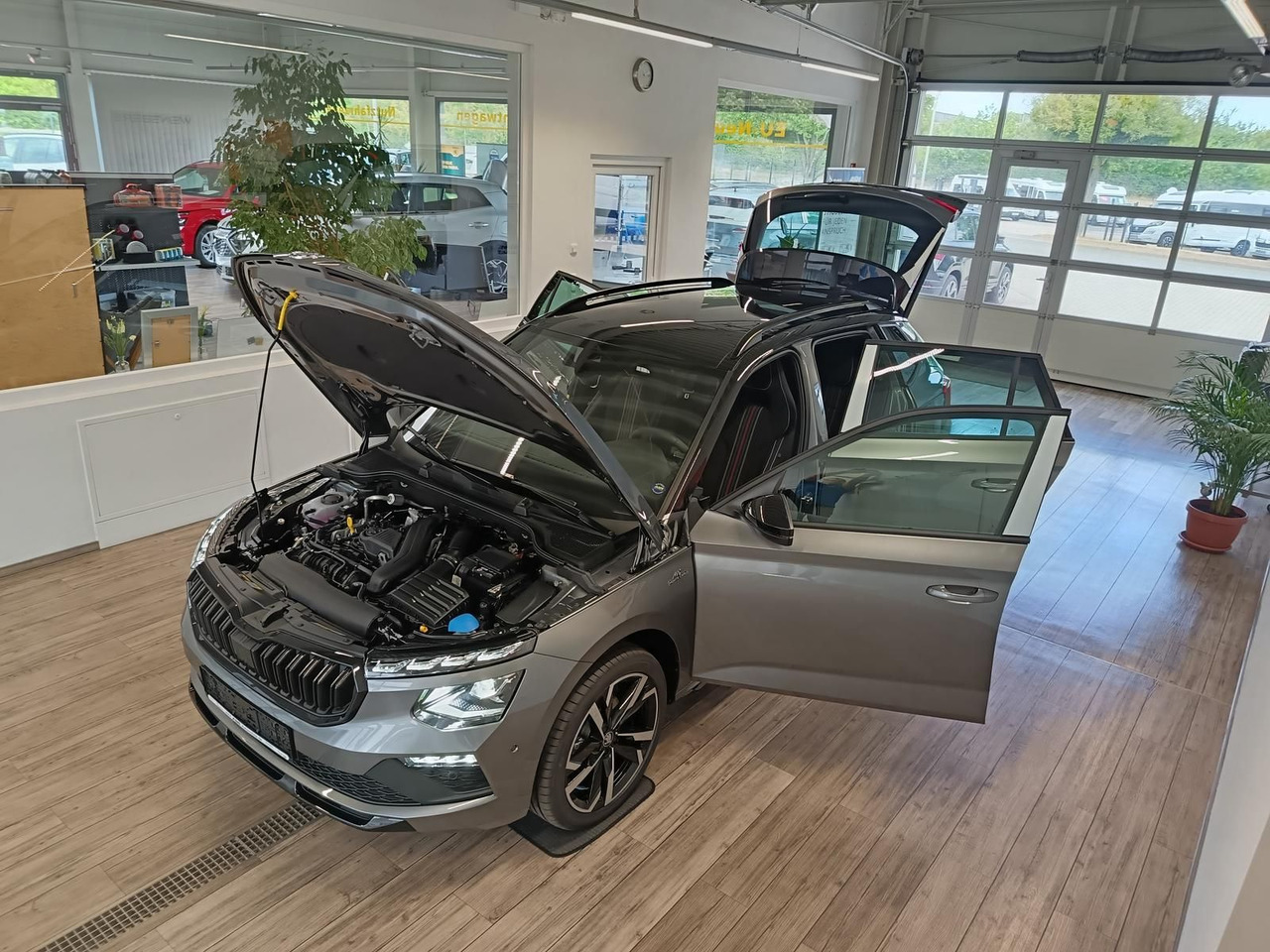 Skoda Kamiq Monte Carlo 1.5 TSI DSG*5J.GARANTIE*PANO* - SUV: слика 2 Skoda Kamiq Monte Carlo 1.5 TSI DSG*5J.GARANTIE*PANO* - SUV: слика 2