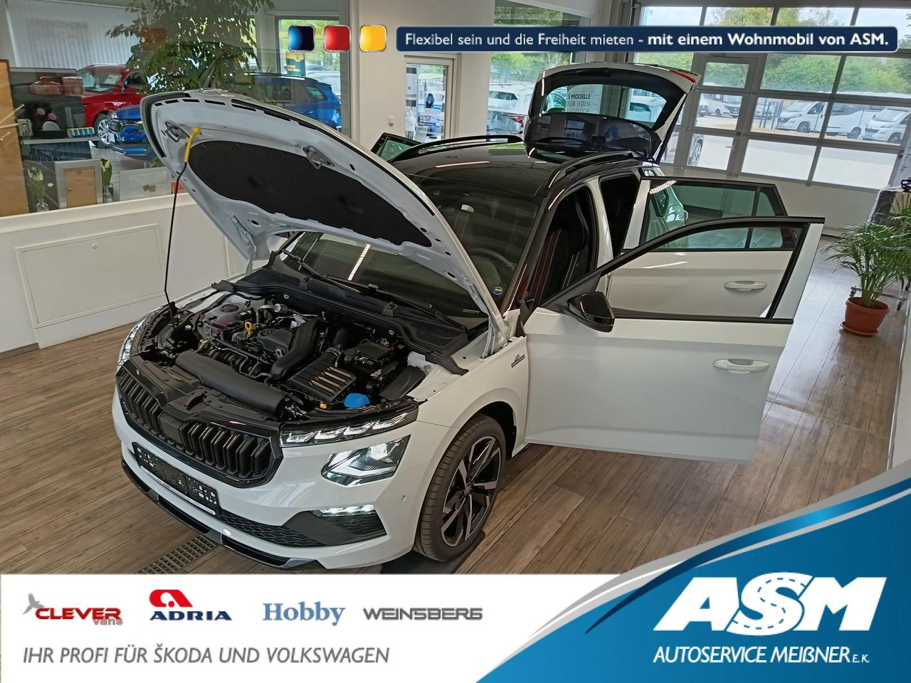 Skoda Kamiq Monte Carlo 1,5 TSI DSG*AHK*PANO*LED*ACC* - SUV: слика 1 Skoda Kamiq Monte Carlo 1,5 TSI DSG*AHK*PANO*LED*ACC* - SUV: слика 1