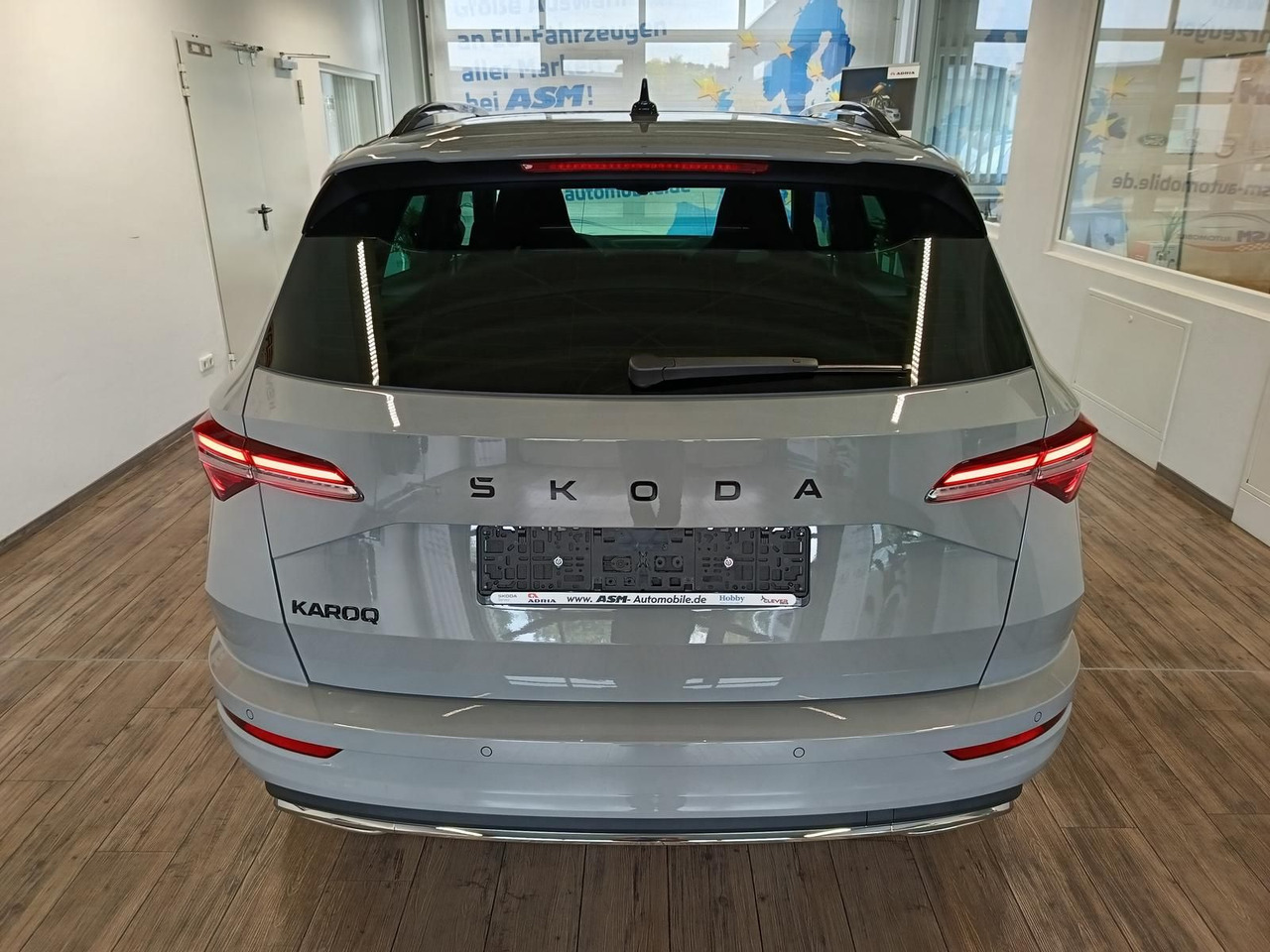 Skoda Karoq Sportline 1,5 TSI DSG*AHK*PSD*STD.HZG*NAVI - SUV: слика 5 Skoda Karoq Sportline 1,5 TSI DSG*AHK*PSD*STD.HZG*NAVI - SUV: слика 5