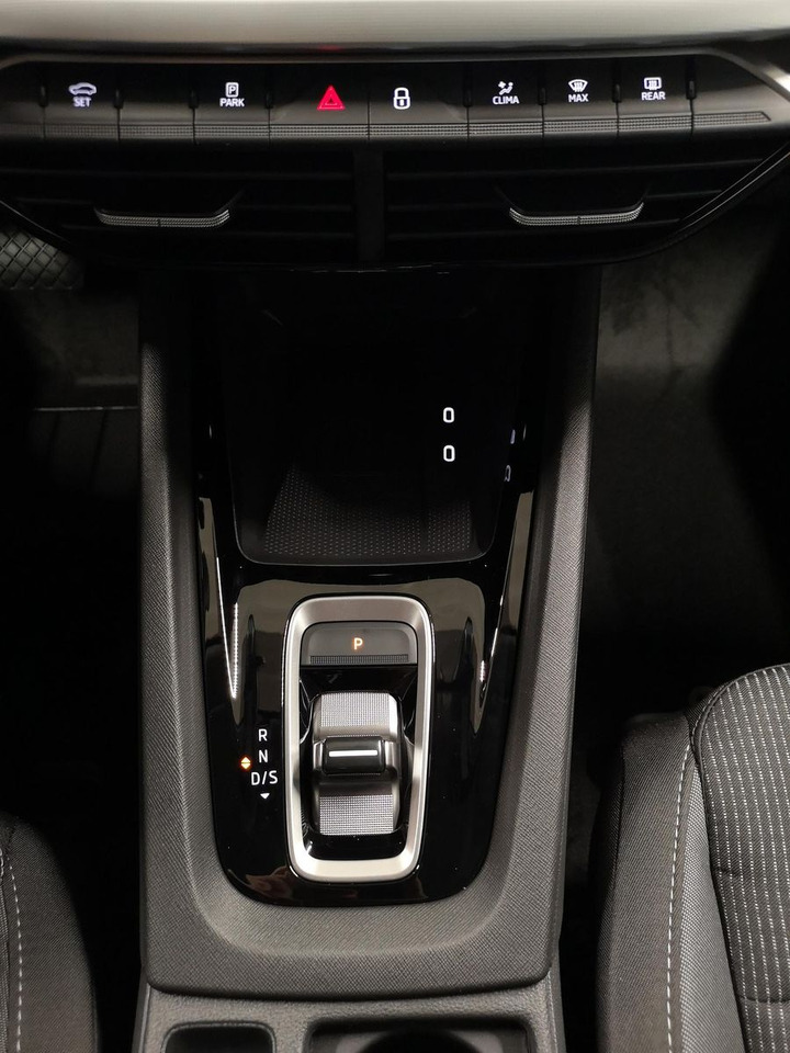 Автомобил Skoda Octavia Combi Selection DSG*R-KAM*LED*DAB*2xPDC*: слика 15