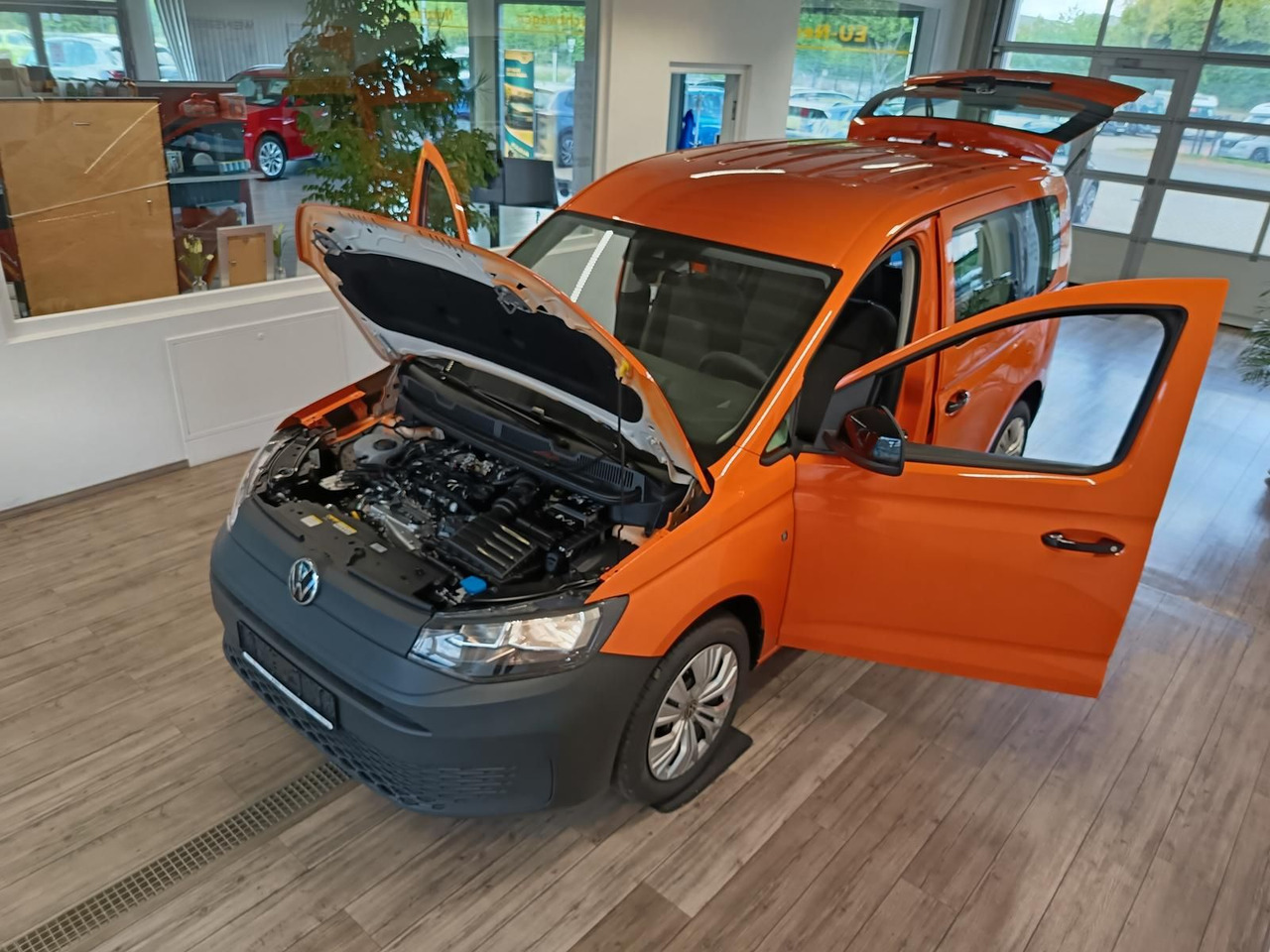 Volkswagen Caddy 2.0 TDI 75 kW*PDC*TEMP*DAB*KLIMA*5-SITZER* - Караван: слика 2 Volkswagen Caddy 2.0 TDI 75 kW*PDC*TEMP*DAB*KLIMA*5-SITZER* - Караван: слика 2