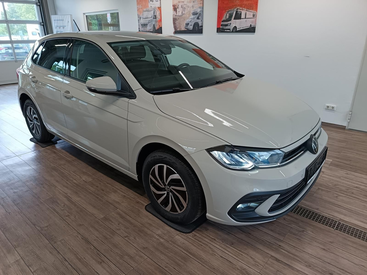 Volkswagen Polo Life 1.0 TSI 70kW DSG*LED*ACC*R-KAM*DAB*PDC - Автомобил: слика 3 Volkswagen Polo Life 1.0 TSI 70kW DSG*LED*ACC*R-KAM*DAB*PDC - Автомобил: слика 3