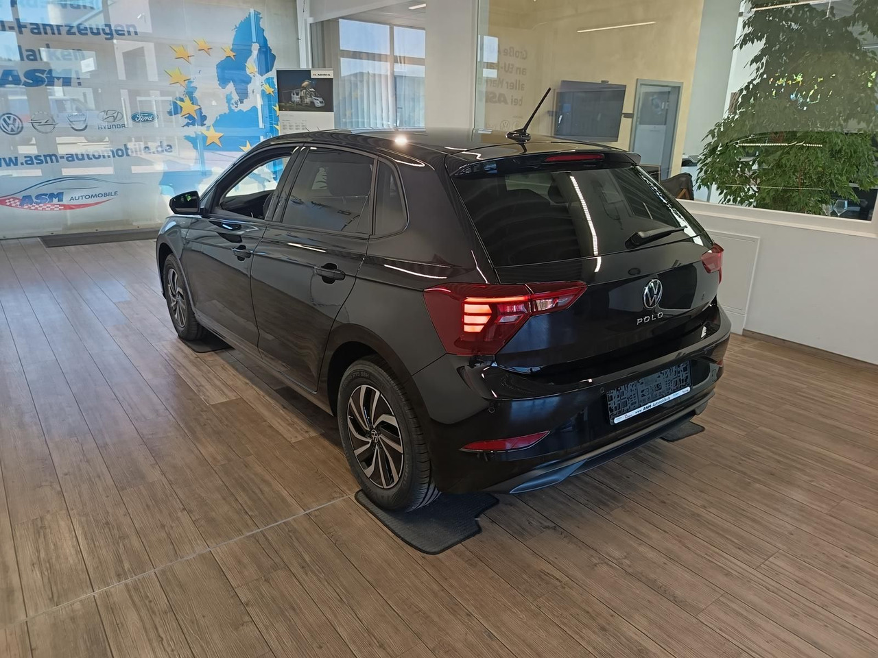 Volkswagen Polo Life 1.0 TSI 70kW DSG*LED*ACC*R-KAM*DAB*PDC - Автомобил: слика 4 Volkswagen Polo Life 1.0 TSI 70kW DSG*LED*ACC*R-KAM*DAB*PDC - Автомобил: слика 4