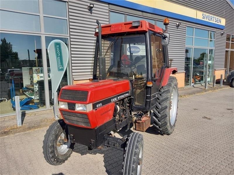 Case IH 695 XL - Трактор: слика 2 Case IH 695 XL - Трактор: слика 2