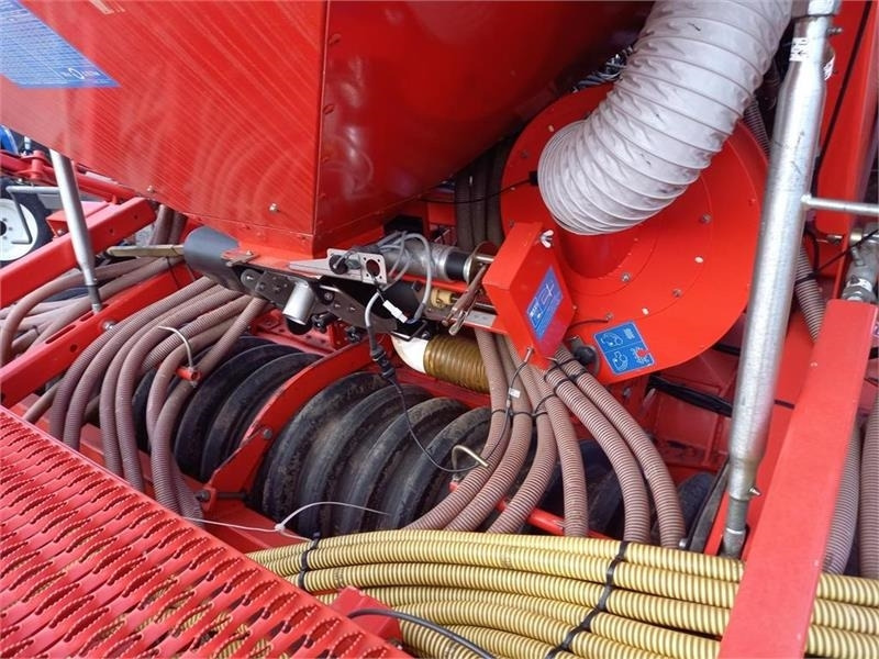 Kuhn Combiliner Venta 4 Meter. - Комбајнска семенска дупчалка: слика 5 Kuhn Combiliner Venta 4 Meter. - Комбајнска семенска дупчалка: слика 5