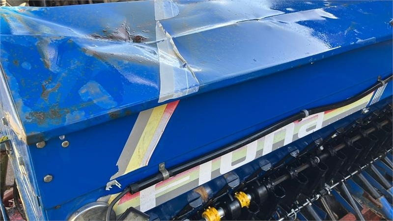 Kuhn HR 3001 M med Fiona Apollo - Комбајнска семенска дупчалка: слика 5 Kuhn HR 3001 M med Fiona Apollo - Комбајнска семенска дупчалка: слика 5