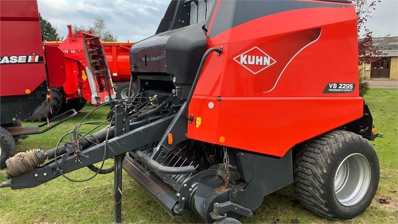Kuhn VB 2295 - Балирка за тркалезни бали: слика 1 Kuhn VB 2295 - Балирка за тркалезни бали: слика 1