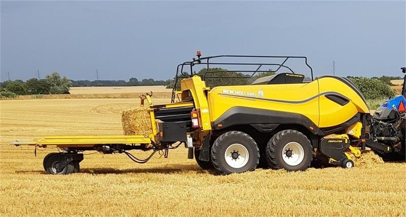 New Holland BB 1290 RC HD - Балирка за квадратни бали: слика 1 New Holland BB 1290 RC HD - Балирка за квадратни бали: слика 1