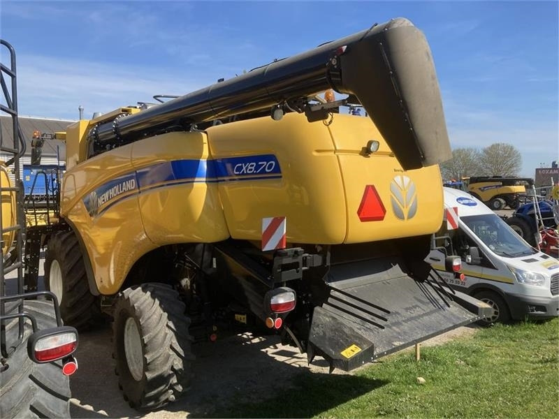 New Holland CX 8.70 SLH - Комбајн: слика 3 New Holland CX 8.70 SLH - Комбајн: слика 3