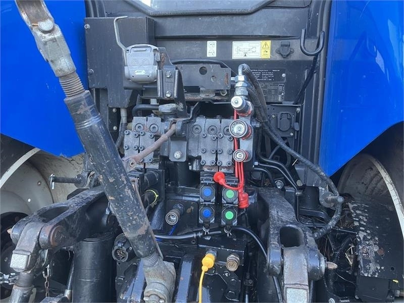 New Holland T7.270 AUTO COMMAND - Трактор: слика 5 New Holland T7.270 AUTO COMMAND - Трактор: слика 5