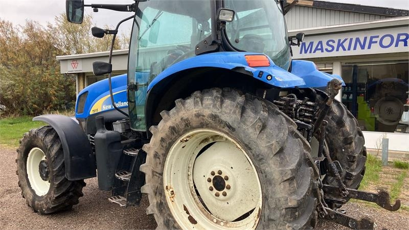 New Holland TS 115 A - Трактор: слика 3 New Holland TS 115 A - Трактор: слика 3