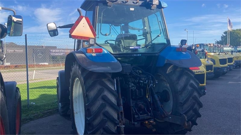 New Holland TS115 - Трактор: слика 3 New Holland TS115 - Трактор: слика 3