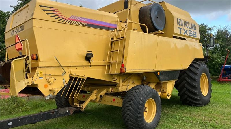 New Holland TX68 FSH - Комбајн: слика 3 New Holland TX68 FSH - Комбајн: слика 3