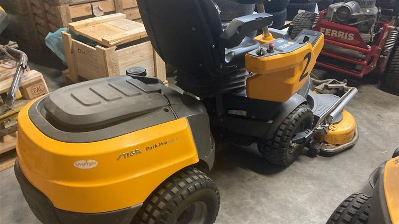 Stiga Park Pro 540IX 4WD 125 Combi Pro el. - Градинарска косилка: слика 3 Stiga Park Pro 540IX 4WD 125 Combi Pro el. - Градинарска косилка: слика 3