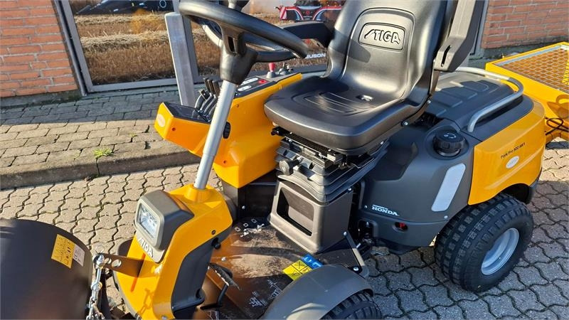 Stiga Park Pro 900 AWX Stiga Park Pro 900 AWX - Градинарска опрема: слика 5 Stiga Park Pro 900 AWX Stiga Park Pro 900 AWX - Градинарска опрема: слика 5