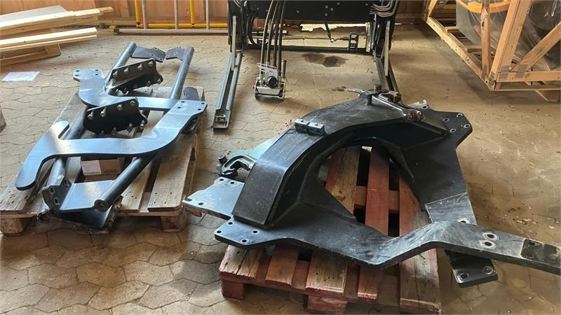 Stoll FZ 60,1 3 ventil og dæmpning Med beslag for NH T7. - Преден утоварувач за трактор: слика 3 Stoll FZ 60,1 3 ventil og dæmpning Med beslag for NH T7. - Преден утоварувач за трактор: слика 3