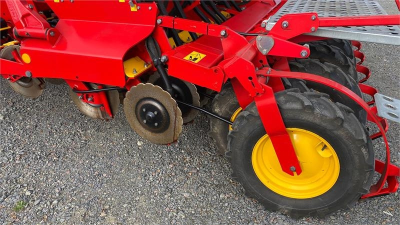 Vaderstad Rapid 400C Combi - Комбајнска семенска дупчалка: слика 4 Vaderstad Rapid 400C Combi - Комбајнска семенска дупчалка: слика 4