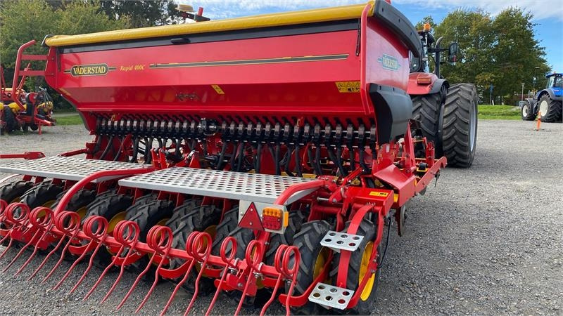Vaderstad Rapid 400C Combi - Комбајнска семенска дупчалка: слика 2 Vaderstad Rapid 400C Combi - Комбајнска семенска дупчалка: слика 2