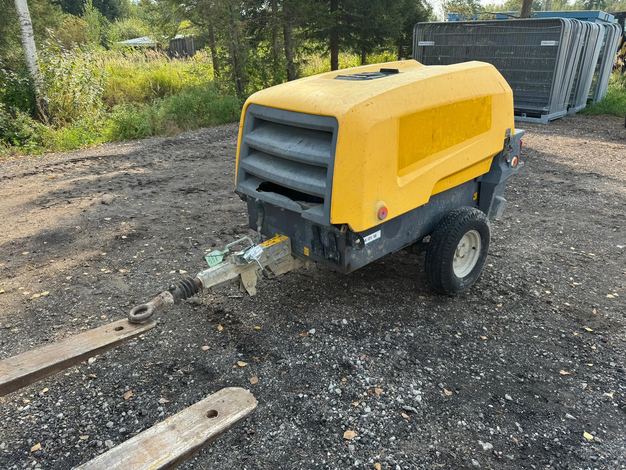 ATLAS COPCO XAS48 - Компресор за воздух: слика 1 ATLAS COPCO XAS48 - Компресор за воздух: слика 1